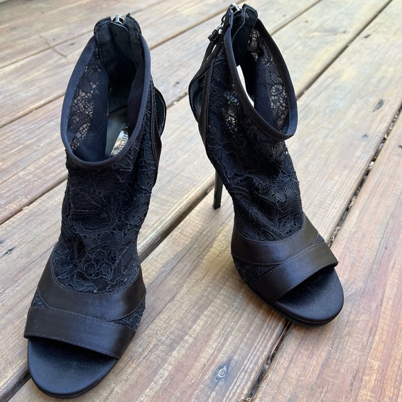 BCBG lace booties - Picture 3 of 13